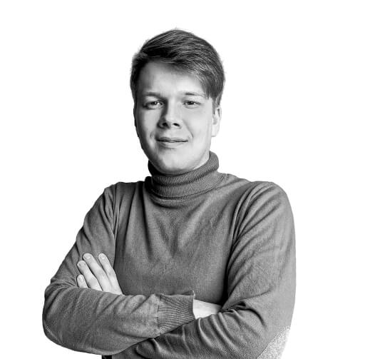 Николай Томилов